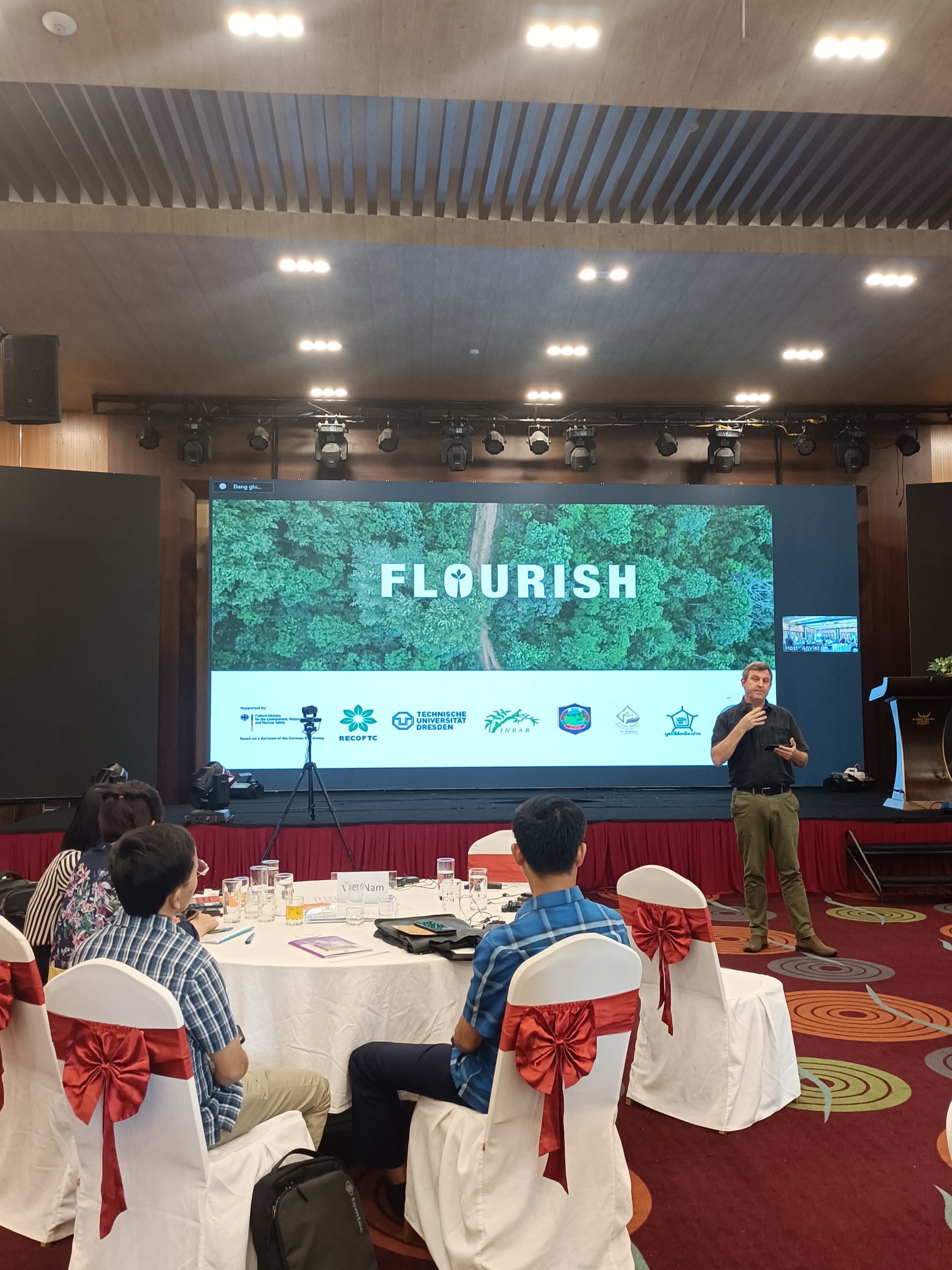 Hội thảo tổng kết dự án FLOURISH tại Nghệ An